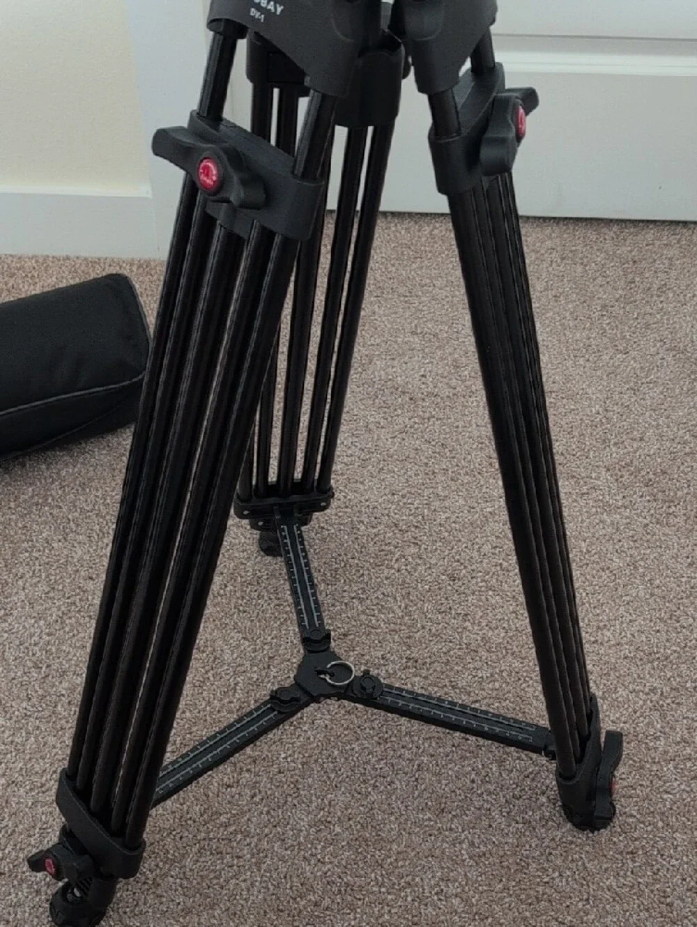 RAUBAY Professional DV-1 Tripod with Carry Bag